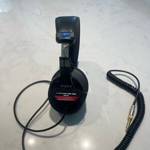 Sony MDR V6 Monitor Headphones